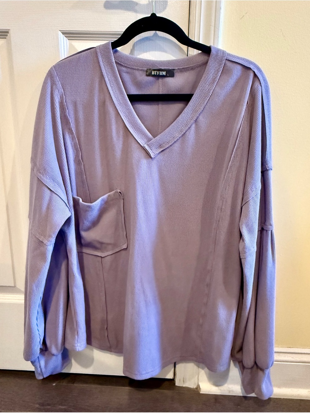 Amazon Lavender V-Neck Long Sleeve Pocket Tunic